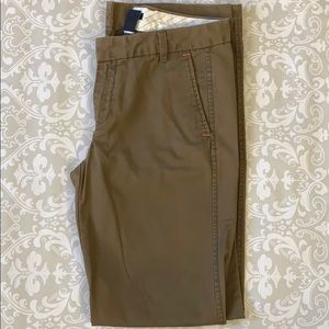 Woman’s GAP Size 2 Boy Cut